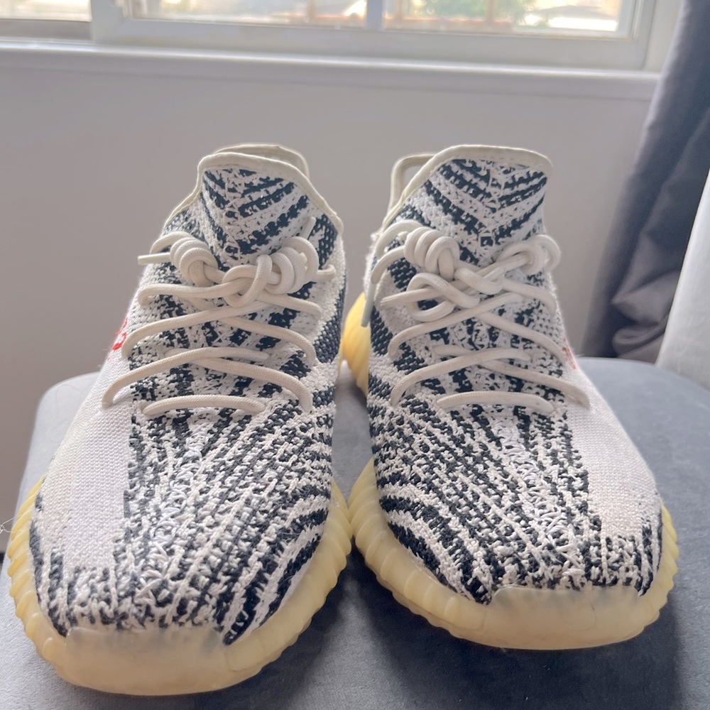 adidas Yeezy Boost 350 V2